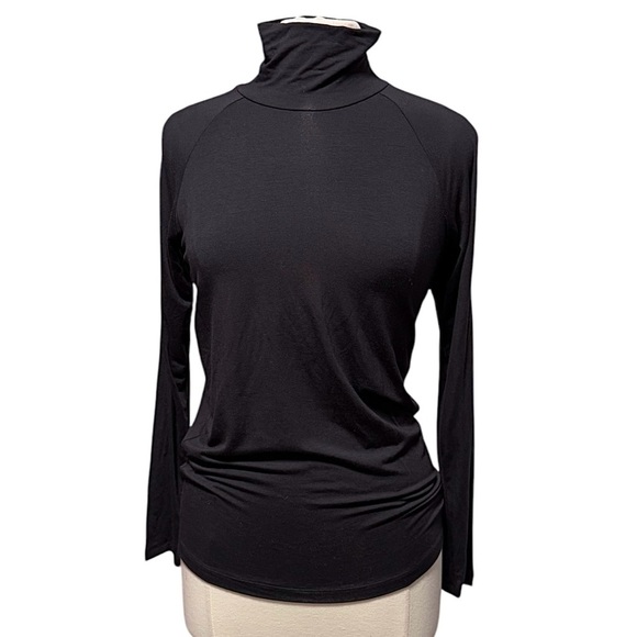 Athleta Black Soft Shell Cold Shoulder Long Sleeve Top Size XS NWOT - Picture 8 of 12